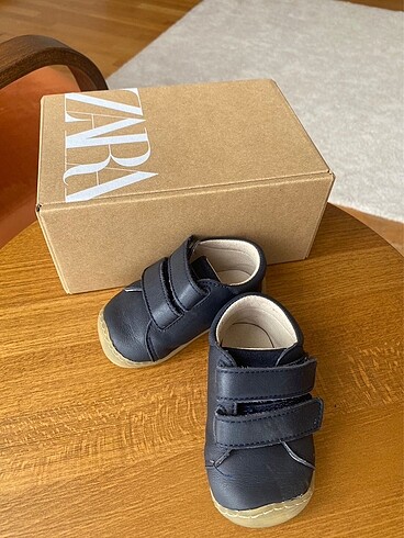 19 Beden ZARA İLK ADIM BEBEK AYAKKABISI