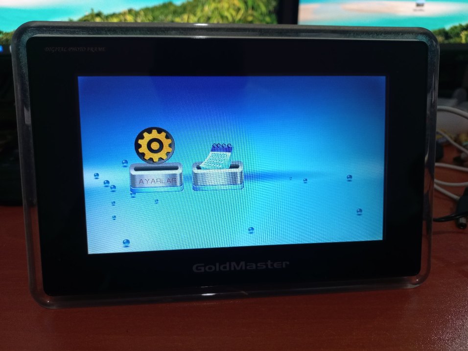 GoldMaster Altın Renkli Monitör - Görsel 2