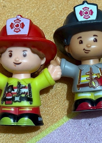 Renkli İtfaiyeci Figürleri Seti