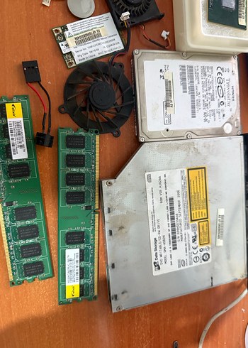 Çeşitli Bilgisayar Donanım Parçaları Seti - Görsel 4