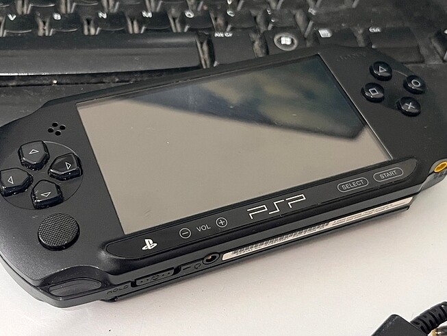 Nintendo Psp-e1004 serisi