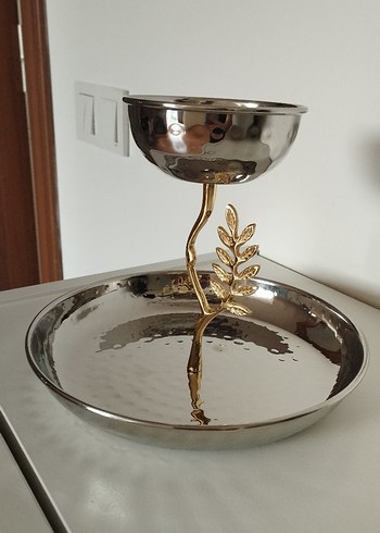 Altın Renkli Çağdaş Desenli Tabak - Görsel 3