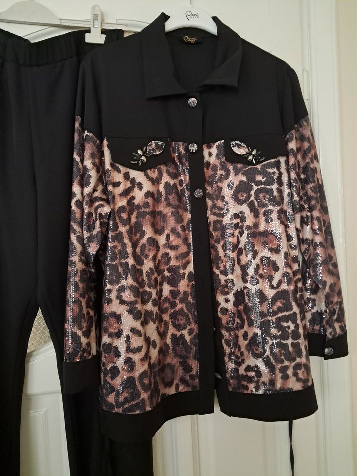 Leopar Desenli Kemerli Kadın Takım - Görsel 3