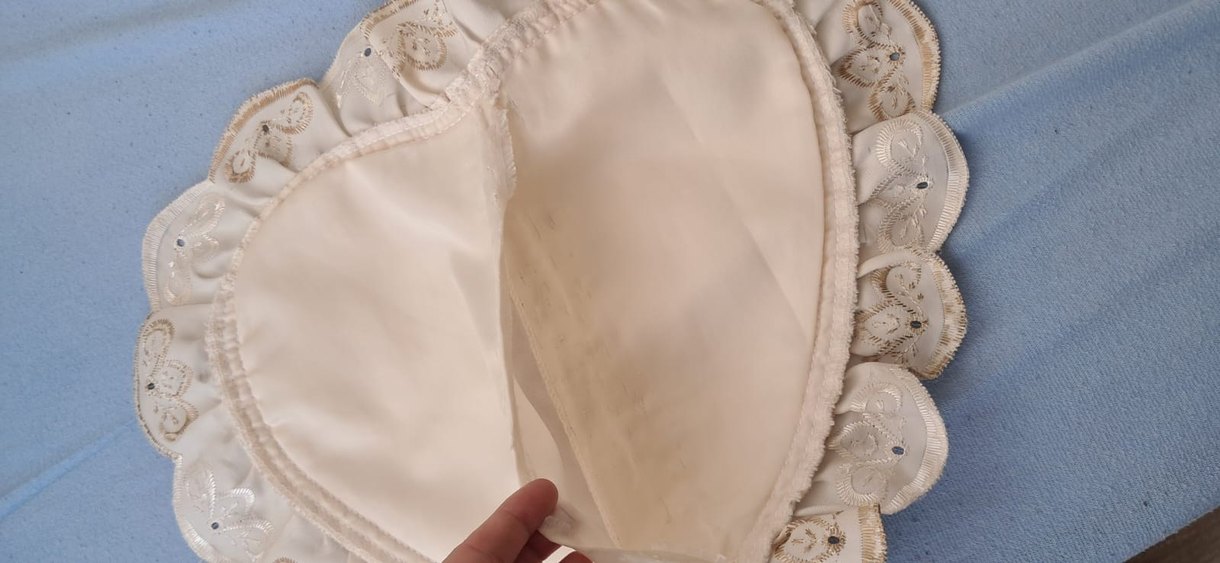 İşlemeli Krem Parlak Yatak Örtüsü - Görsel 5