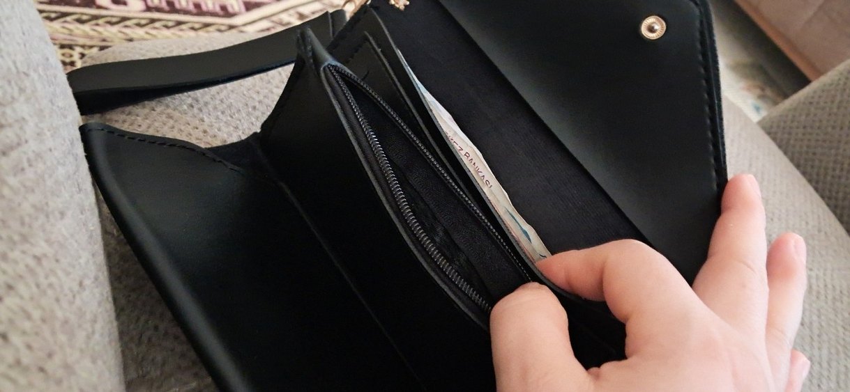 Siyah Deri Fermuarlı Kadın Portföy Cüzdan - Görsel 3