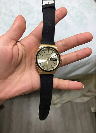 Çok kullanışlı spor şık model saat 