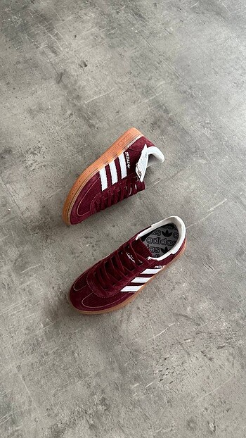 Adidas speziel
