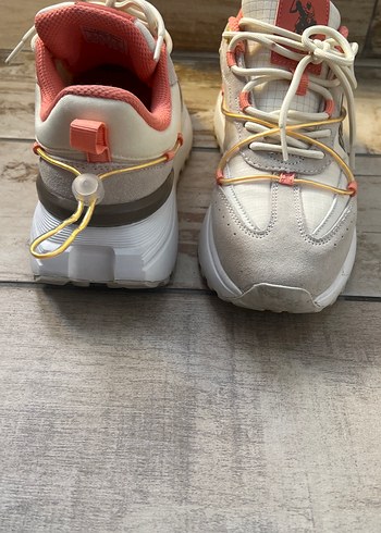 37 Beden Beyaz Gri Bağcıklı Spor Kadın Sneakers