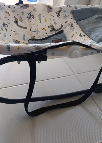 Gri Bebek sallanan ana kucağı - Görsel 2