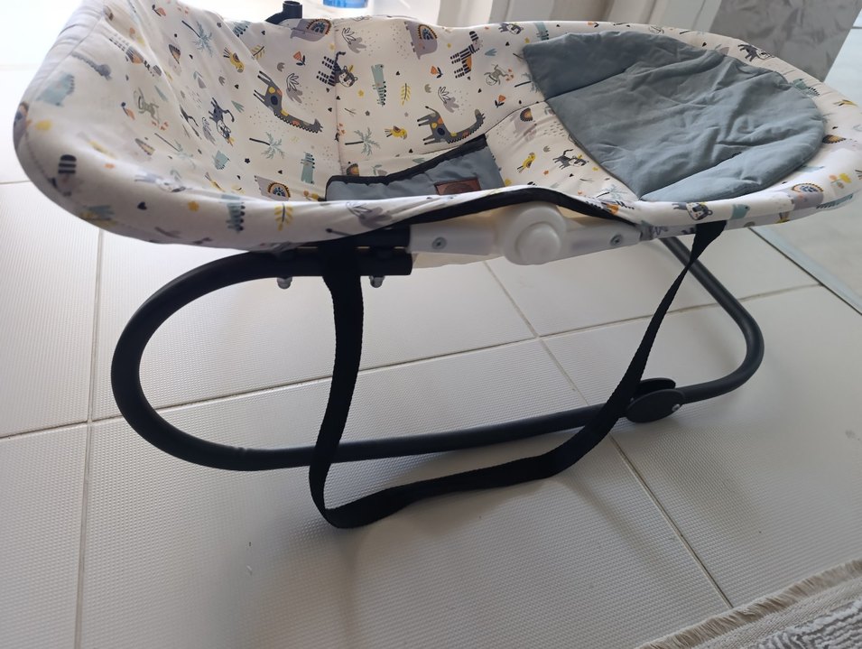 Gri Bebek sallanan ana kucağı - Görsel 2