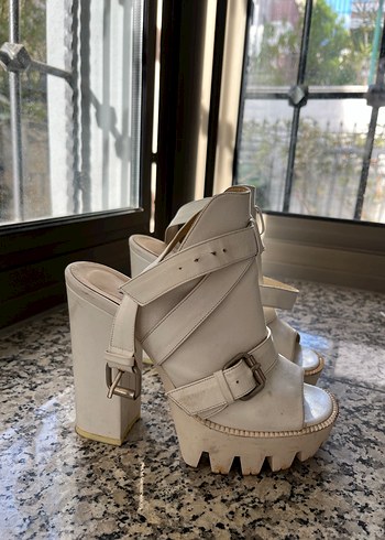 Kadın Beyaz Deri Platform Topuklu Ayakkabı - Görsel 4