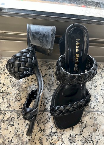 Siyah Örgü Detaylı Topuklu Kadın Terlik - Görsel 2