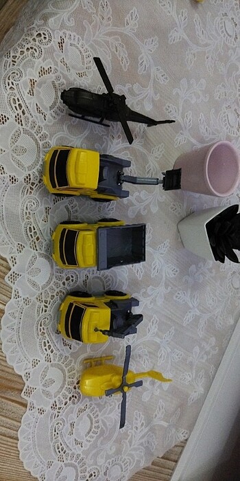  Beden Plastik arabalar