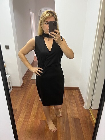 Zara Kolsuz yaka detaylı elbise