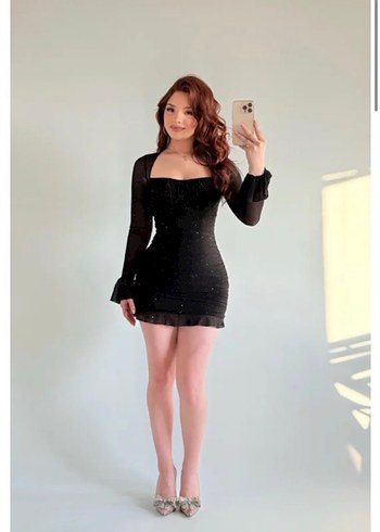 Uzun Transparan Kollu Mini Elbise