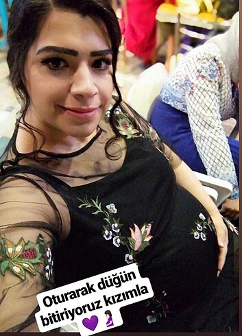 Tül ve nakış işlemeli Gece elbisesi 