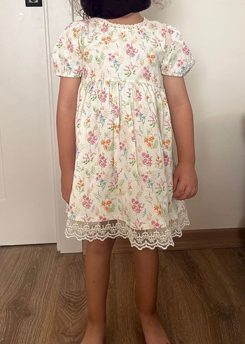 Kız Çocuk Çiçekli Pamuklu Dantel Elbise