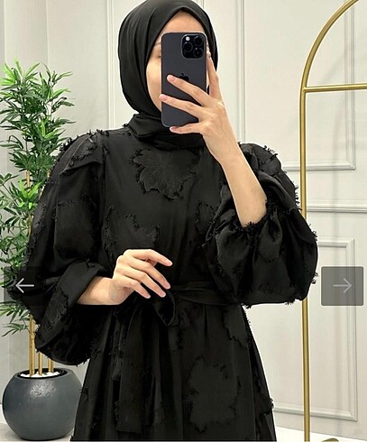 38 Beden siyah Renk Yaprak Desen Elbise 