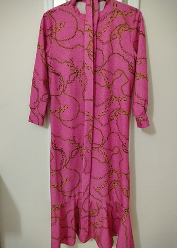 Armine Zincir Detaylı Pembe Uzun Kadın Elbise