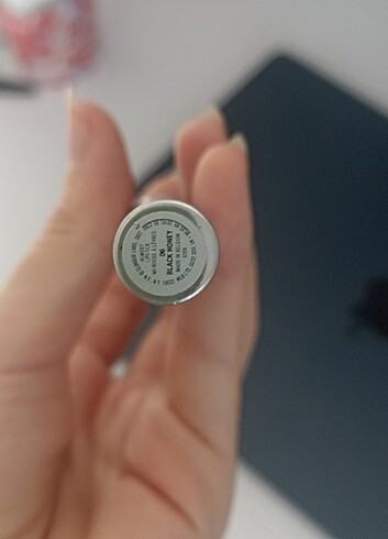  Beden Clinique black honey