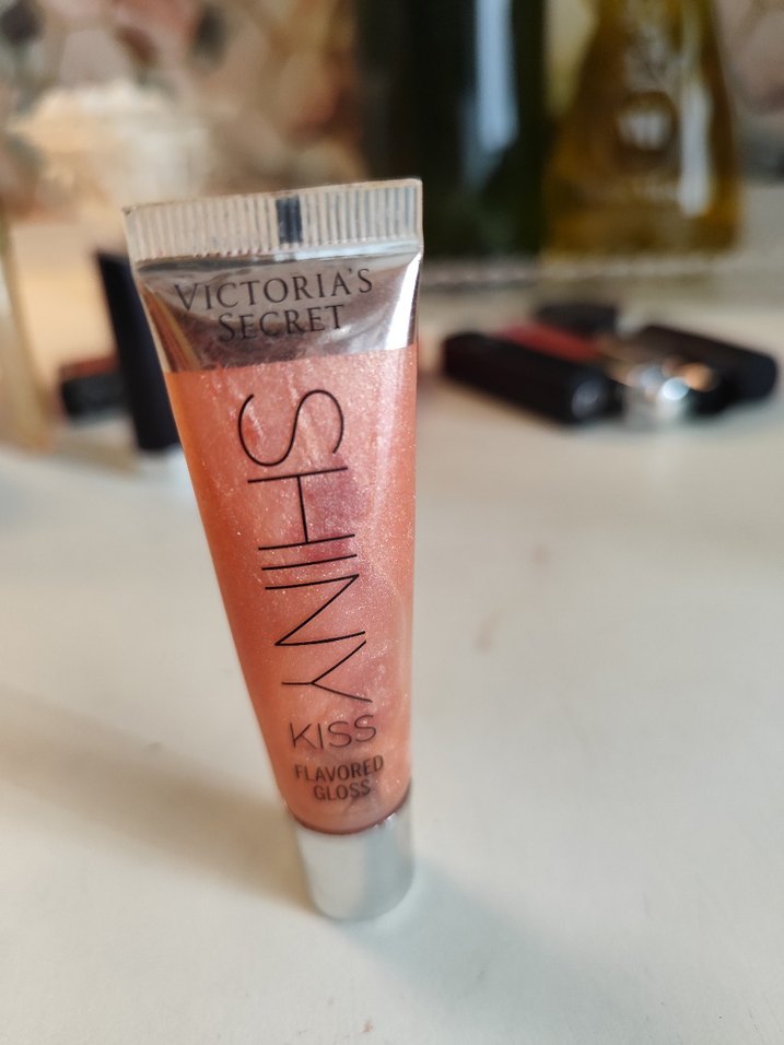 Bej Parlak Parfümlü Dudak Parlatıcısı - Görsel 3