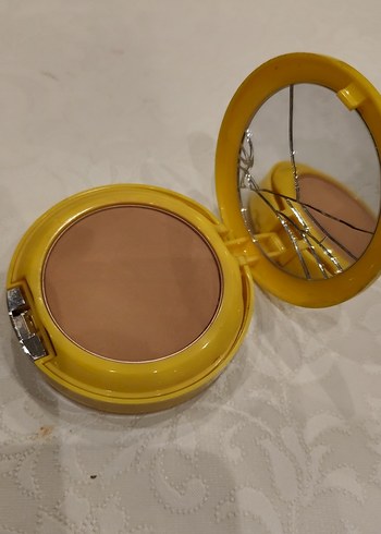 Clinique Pudra - Görsel 2