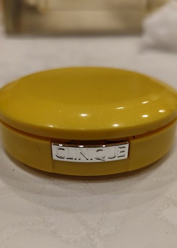 Clinique Pudra - Görsel 4