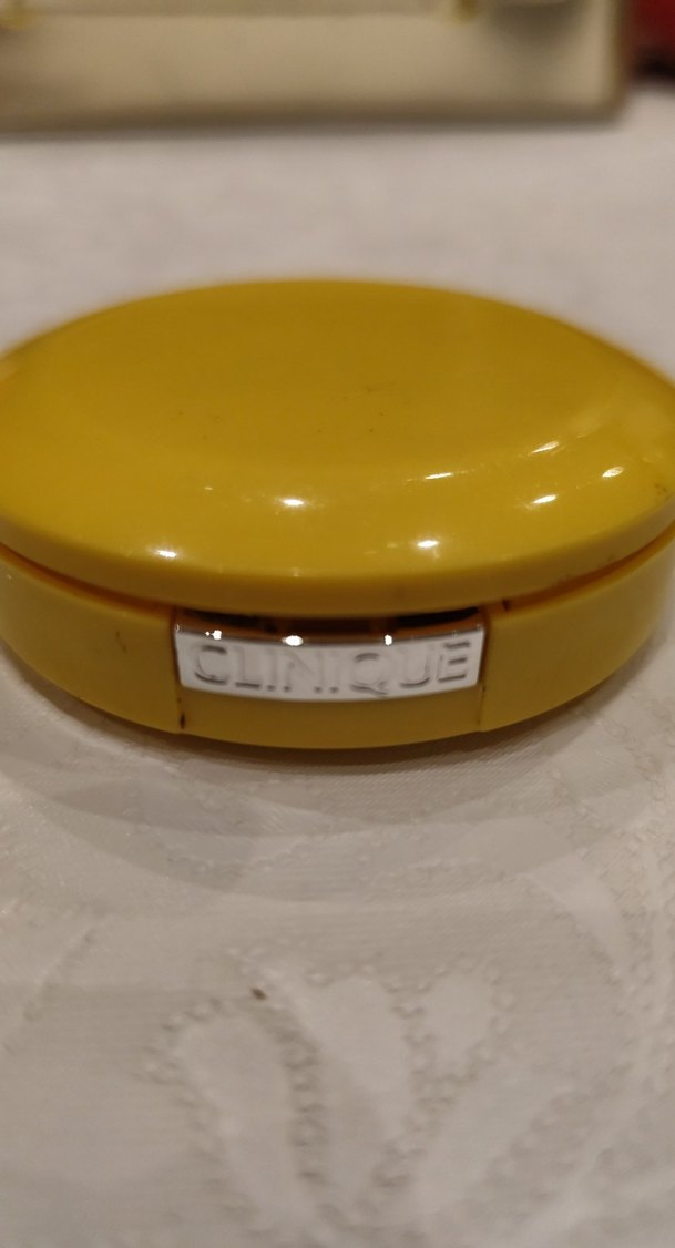 Clinique Pudra - Görsel 3