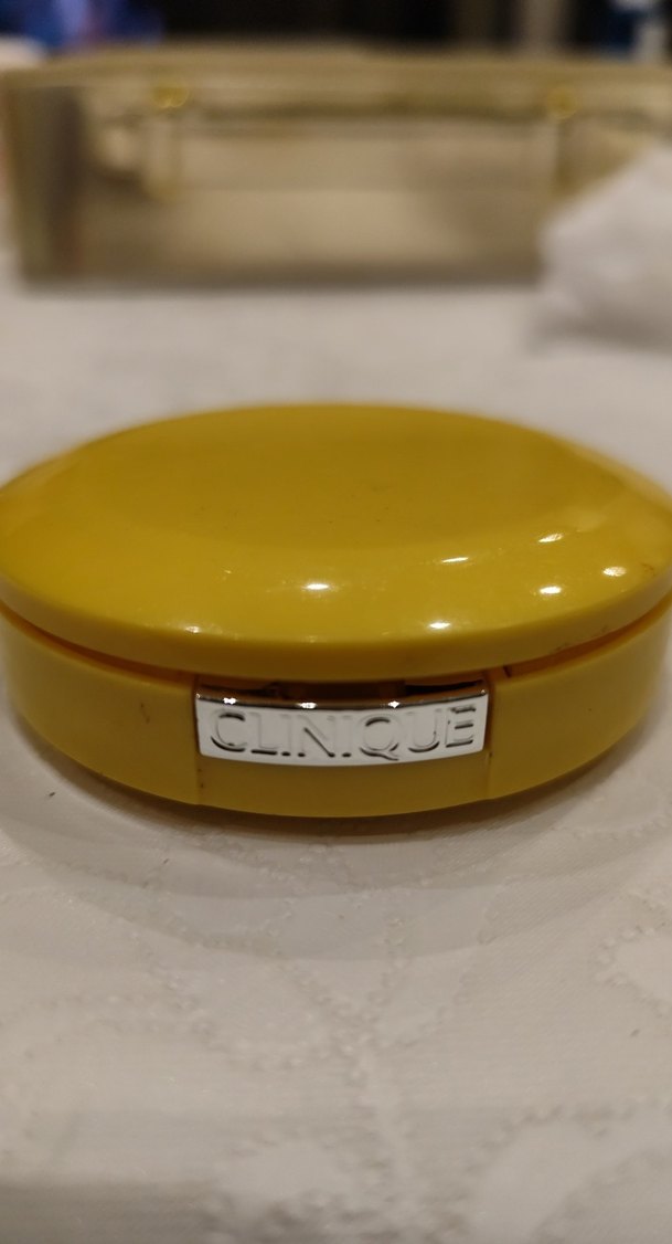 Clinique Pudra - Görsel 4