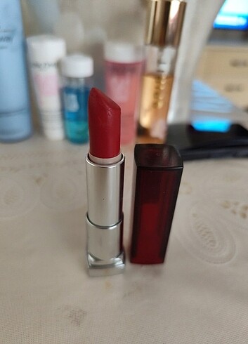 Maybelline Maybelline 553/givency/rimmel ruj