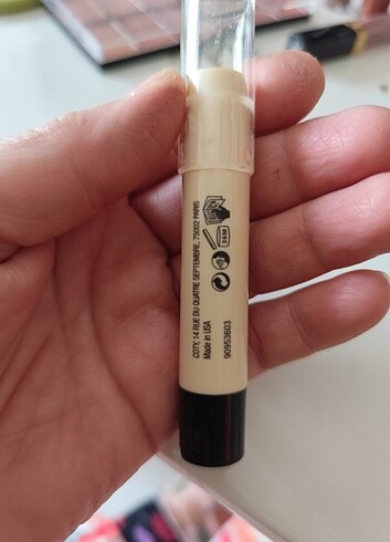 Beden Max factor kapatıcı