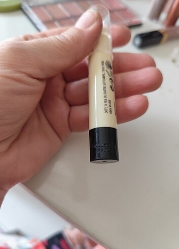 Beden Renk Max factor kapatıcı