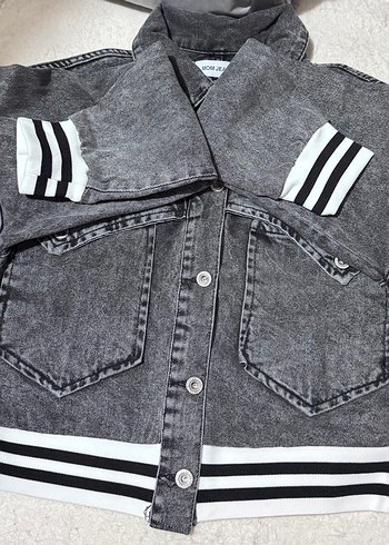 Gri Düğmeli Kadın Denim Ceket