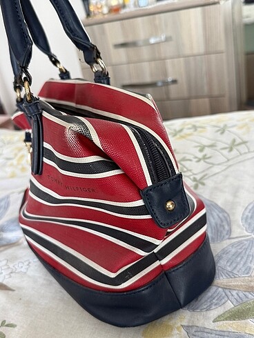 Beden kırmızı Renk Tommy hilfiger çanta