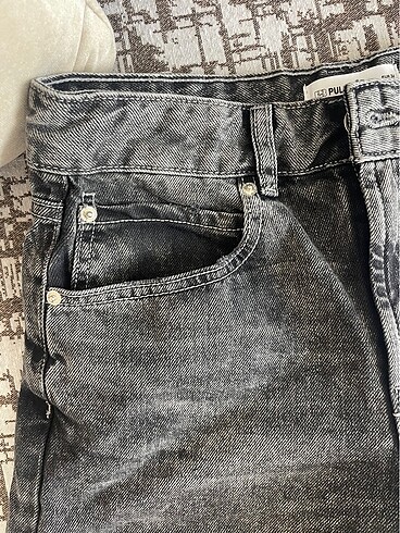 Pull and Bear Düşük belli bol kesim jort Bermuda