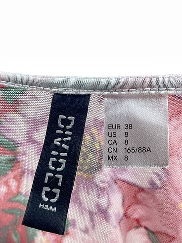 38 Beden çeşitli Renk H&M Kısa Elbise %70 İndirimli.