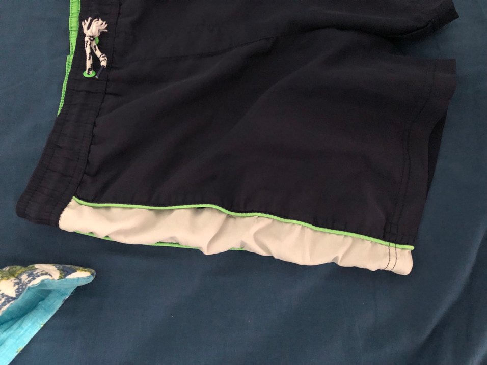 Erkek Çocuk Siyah Yüzme Şortu - Görsel 2