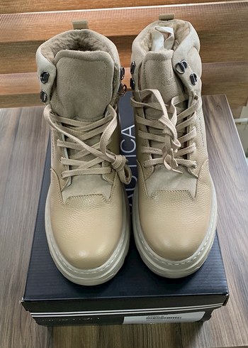 Nautica marka kadın bot. 38 beden ve rengi bej. Sıfır, orijinal - Görsel 2