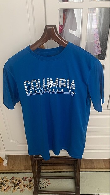 Columbia orijinal tişört. L beden