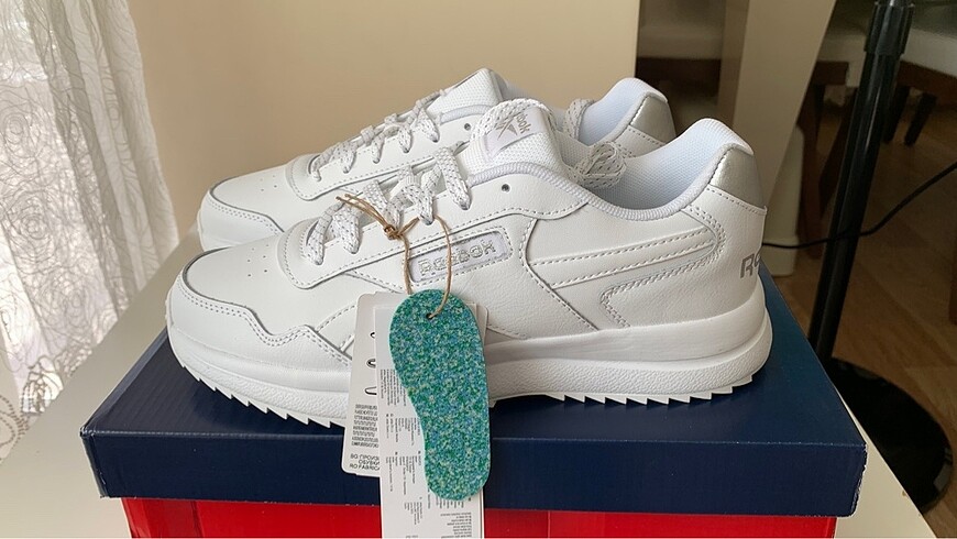 38,5 Beden beyaz Renk Reebok kadın ayakkabı, sneaker. 38,5 numara ve 25 cm.