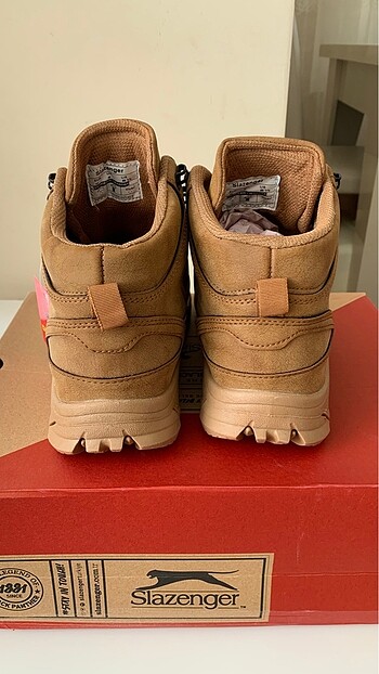 42 Beden camel Renk Slazenger marka erkek bot. 42 numara.