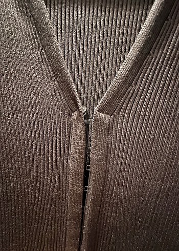 V Yaka Kahverengi triko Midi Kalem Elbise - Görsel 8