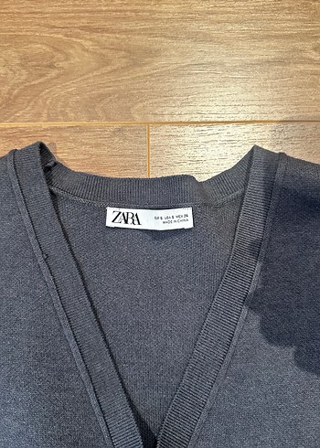 V yaka hırka görünümlü triko gri elbise - Görsel 9