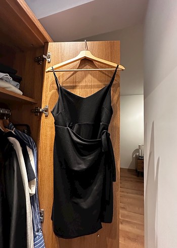 Siyah V Yakalı bağlamalı Midi Elbise - Görsel 5