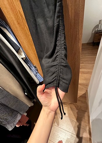 Siyah V Yaka Drapeli  Elbise - Görsel 5