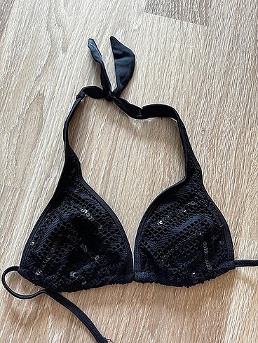 Bikini üstü