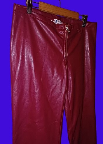 Kırmızı Deri Pantolon