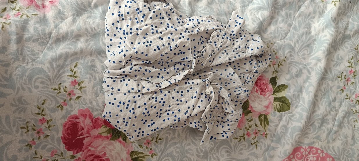 puanlı fırfırlı kadın gömlek sıfır kollu - Görsel 2