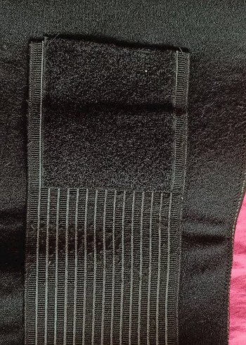 Siyah Çizgili Göğüs Destek Korsesi - Görsel 2