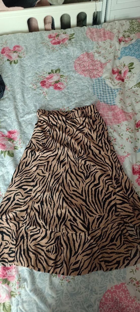 Kadın Bej Zebra Desenli Pilili midi dar kesim yırtmaçlı etek - Görsel 3